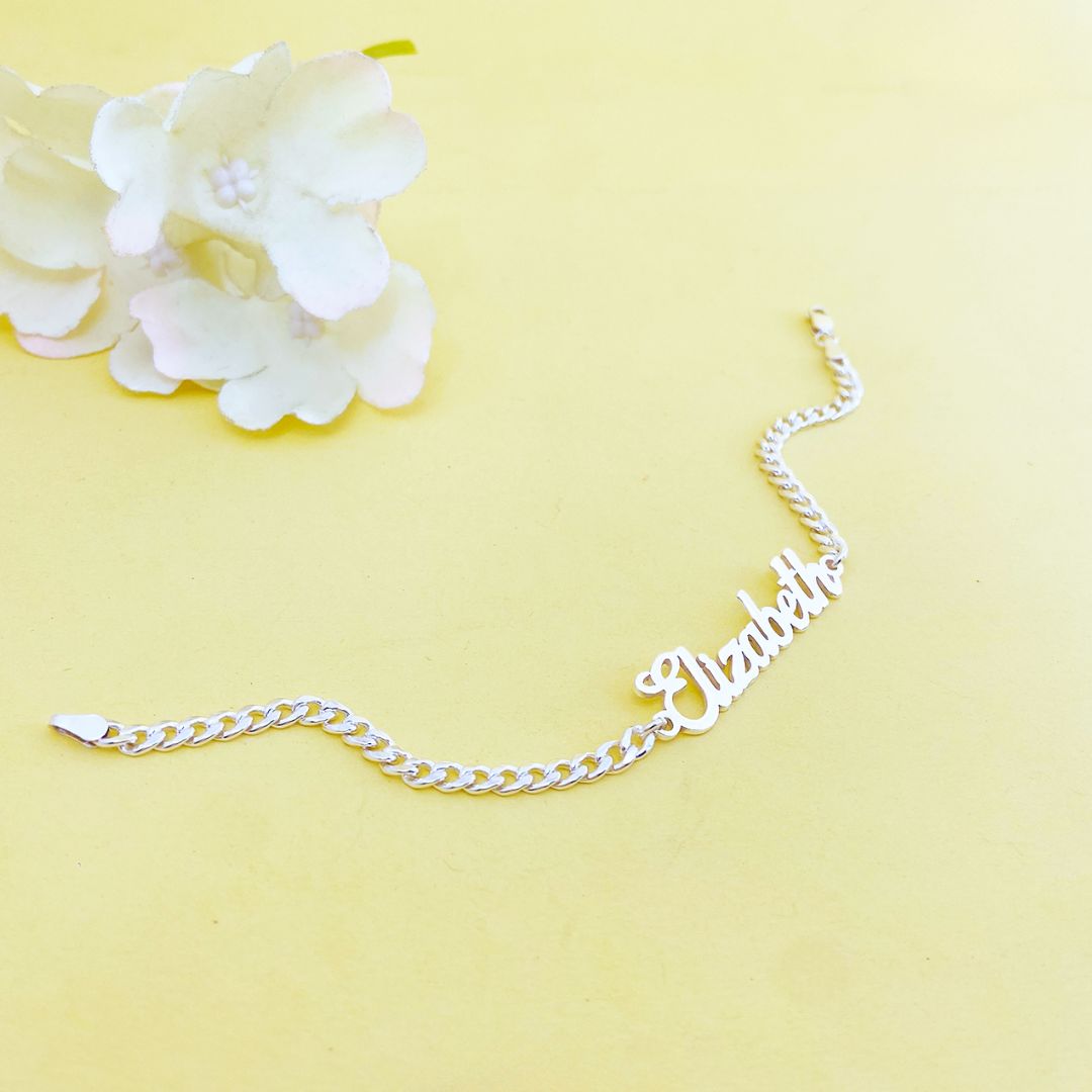 PULSERA CON NOMBRE PERSONALIZADO