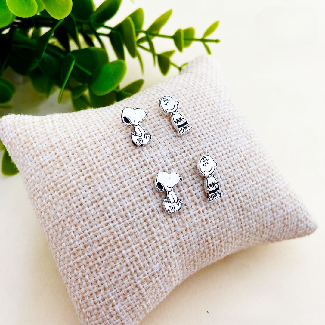 ARETES CHARLIE BROWN