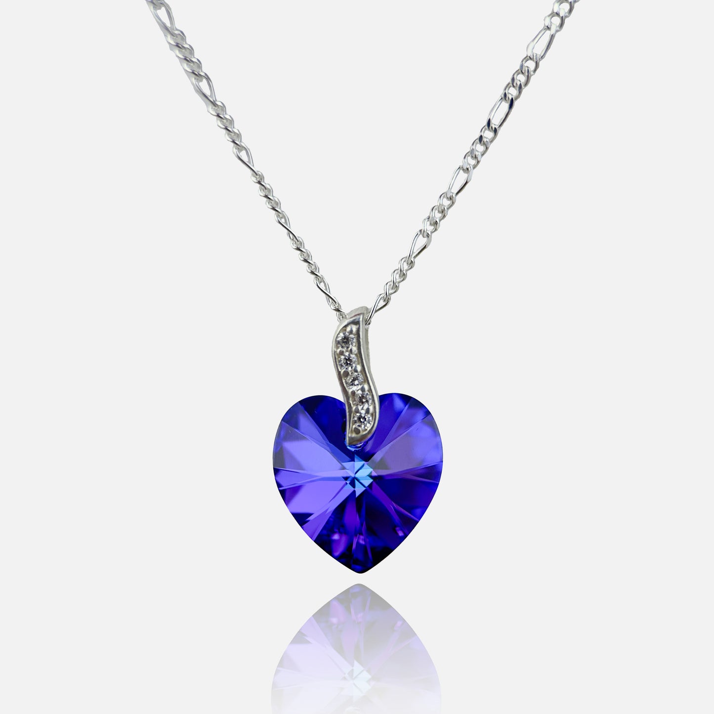 COLLAR + ARETES CORAZÓN DE CRISTAL