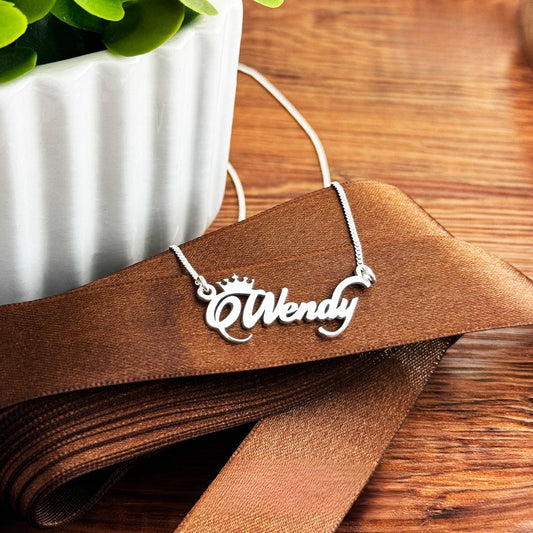 COLLAR NOMBRE + CORONA