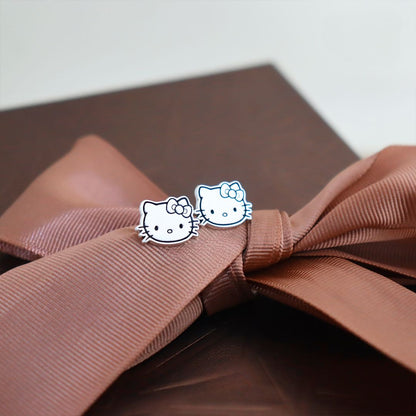 ARETES HELLO KITTY PEGADOS