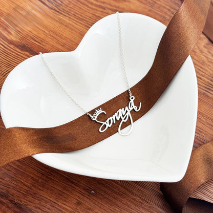 COLLAR NOMBRE + CORONA